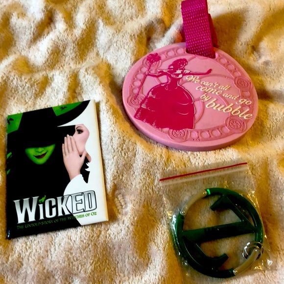 Wicked broadway musical Accessories - Wicked Broadway musical souvenirs